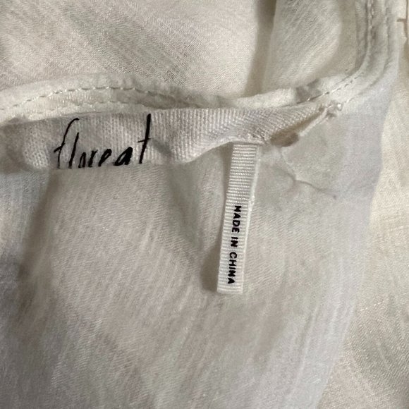 Floreat Anthropologie Women’s Ivory Crochet Lace Peplum Top Size M Sleeveless - Picture 3 of 7